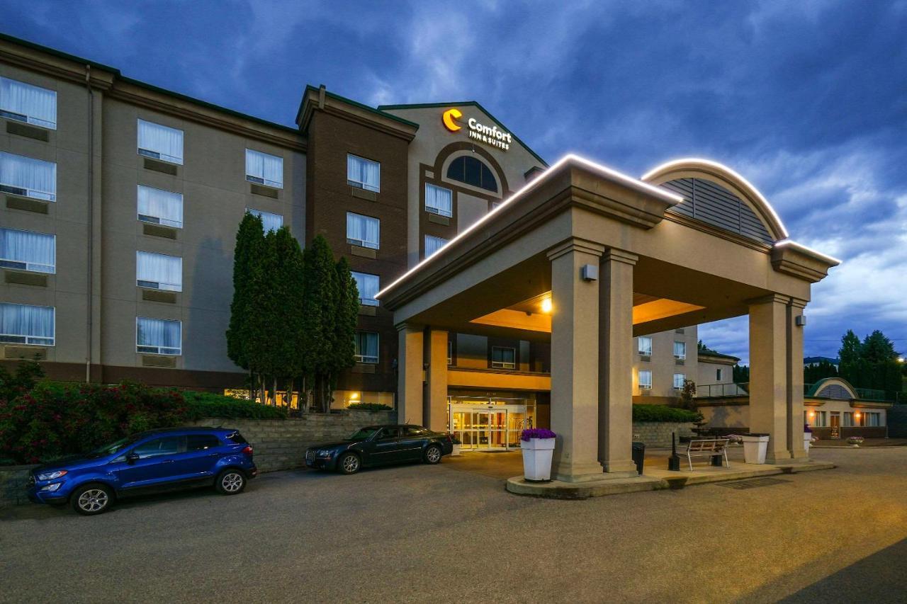 Comfort Inn & Suites Salmon Arm Buitenkant foto