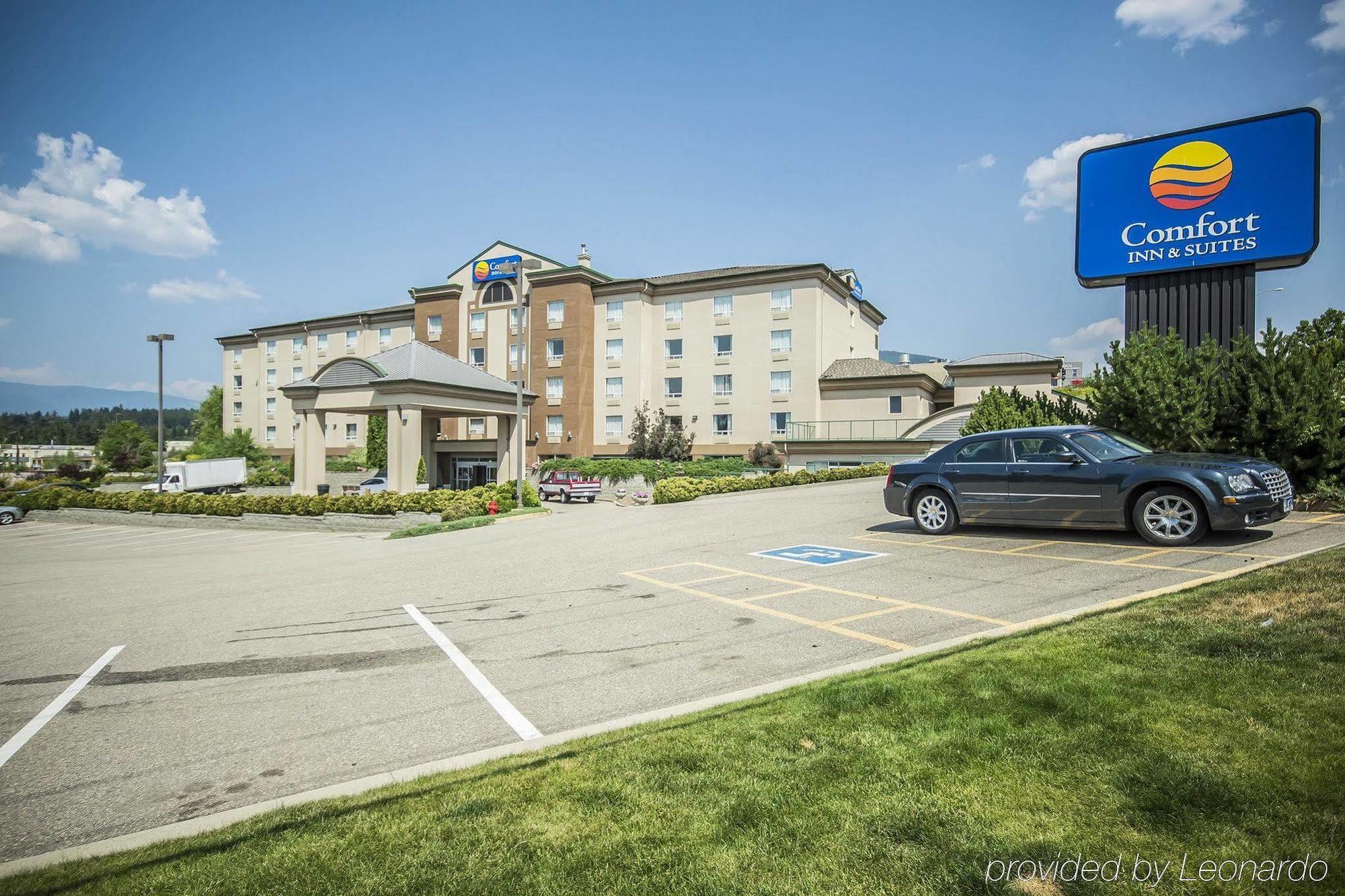 Comfort Inn & Suites Salmon Arm Buitenkant foto
