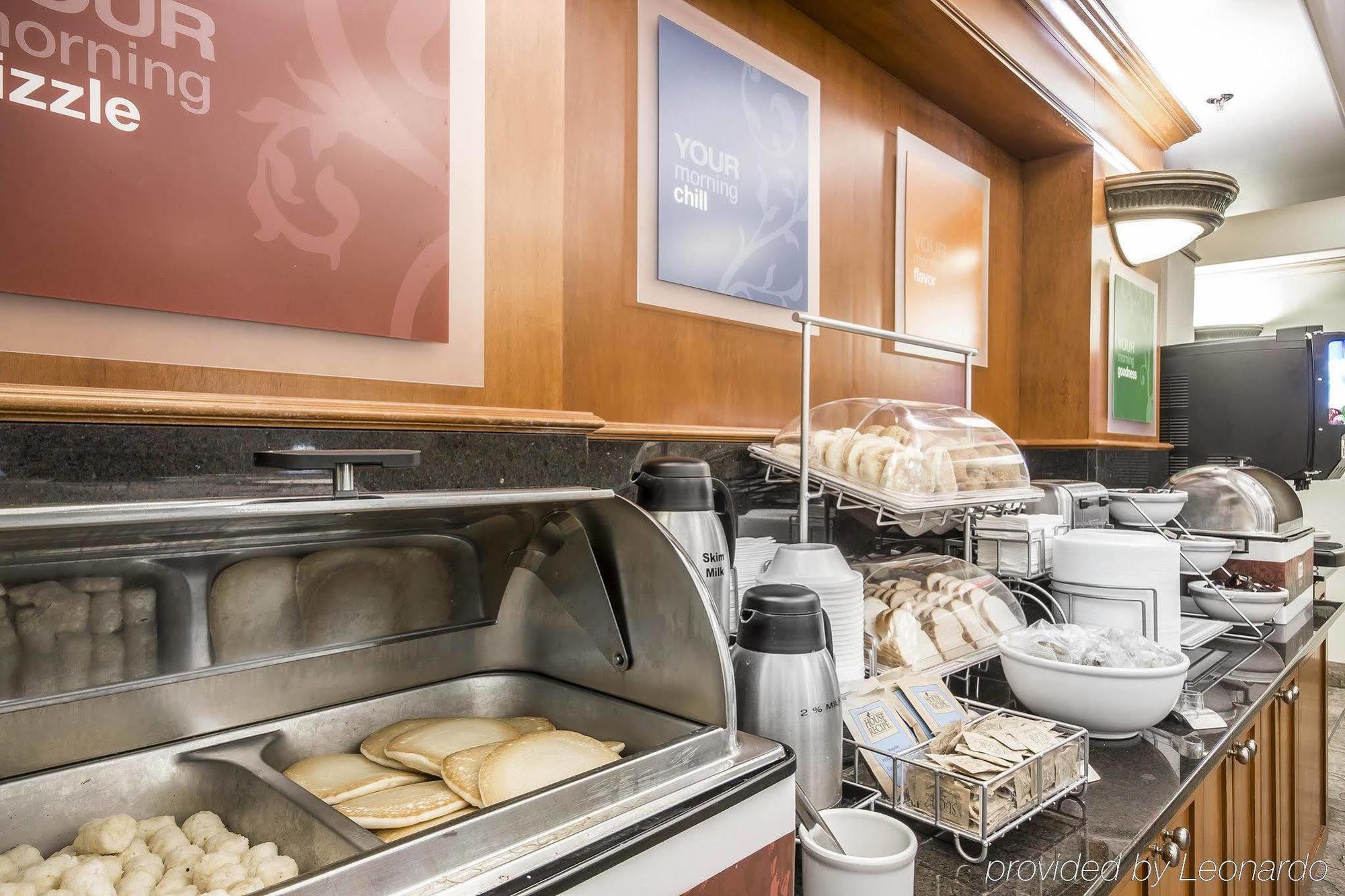Comfort Inn & Suites Salmon Arm Buitenkant foto