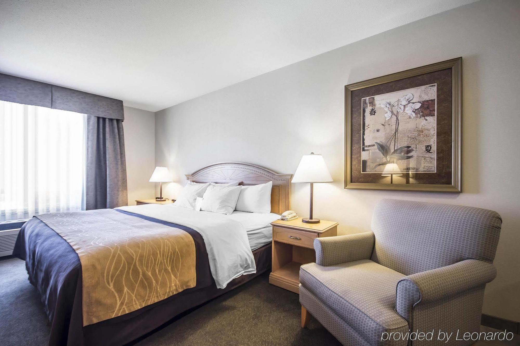 Comfort Inn & Suites Salmon Arm Buitenkant foto