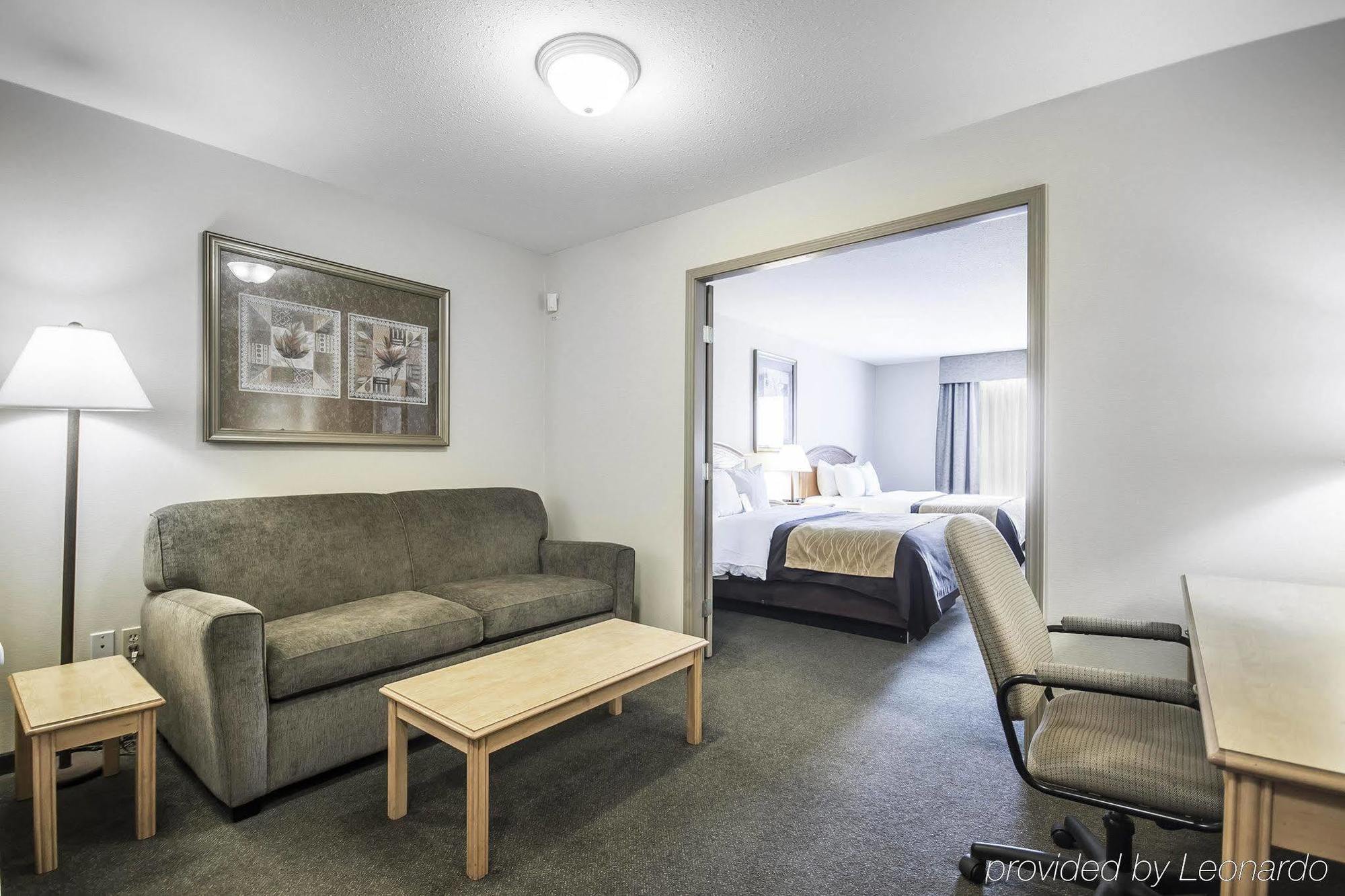 Comfort Inn & Suites Salmon Arm Buitenkant foto