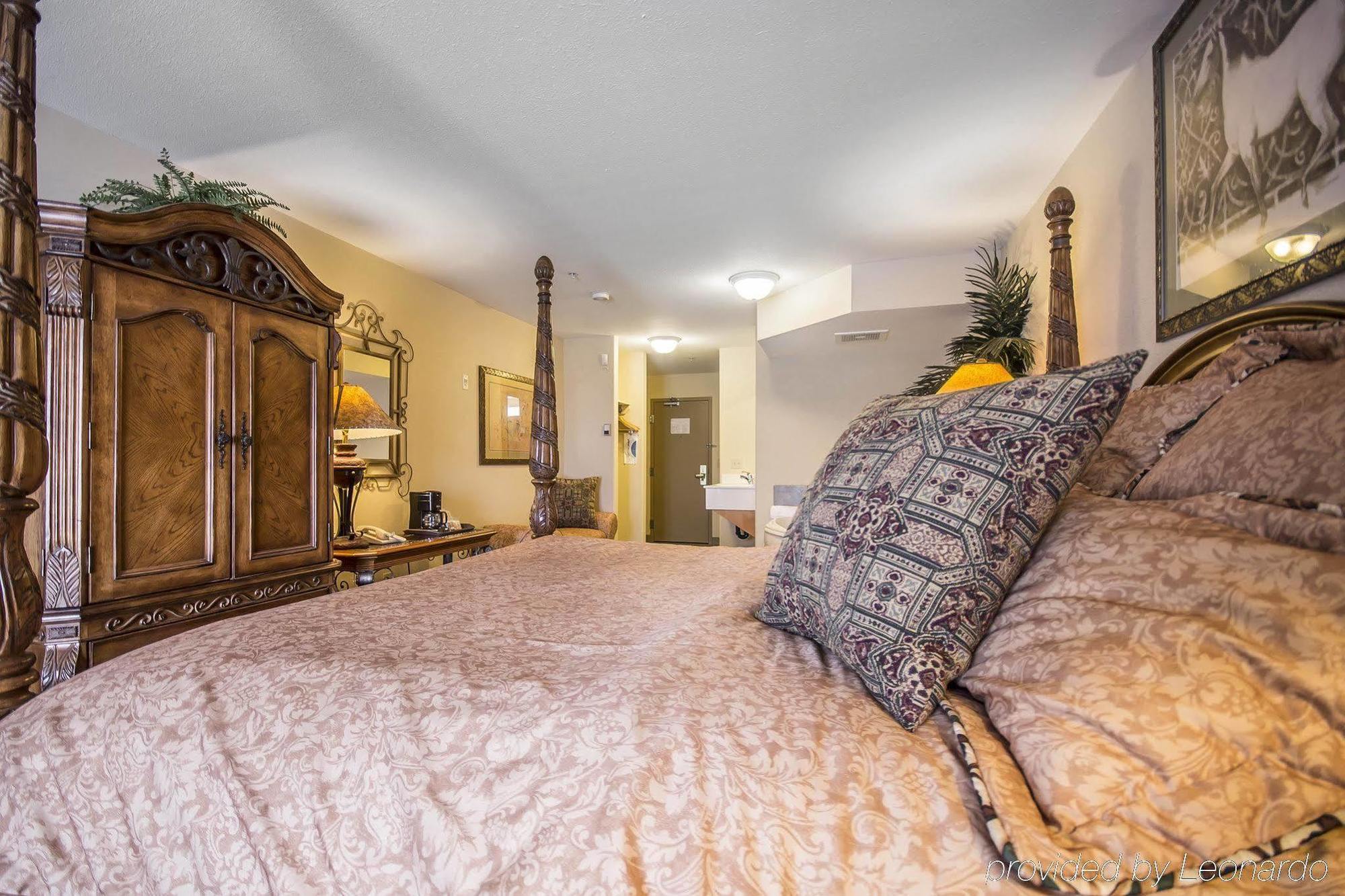 Comfort Inn & Suites Salmon Arm Buitenkant foto