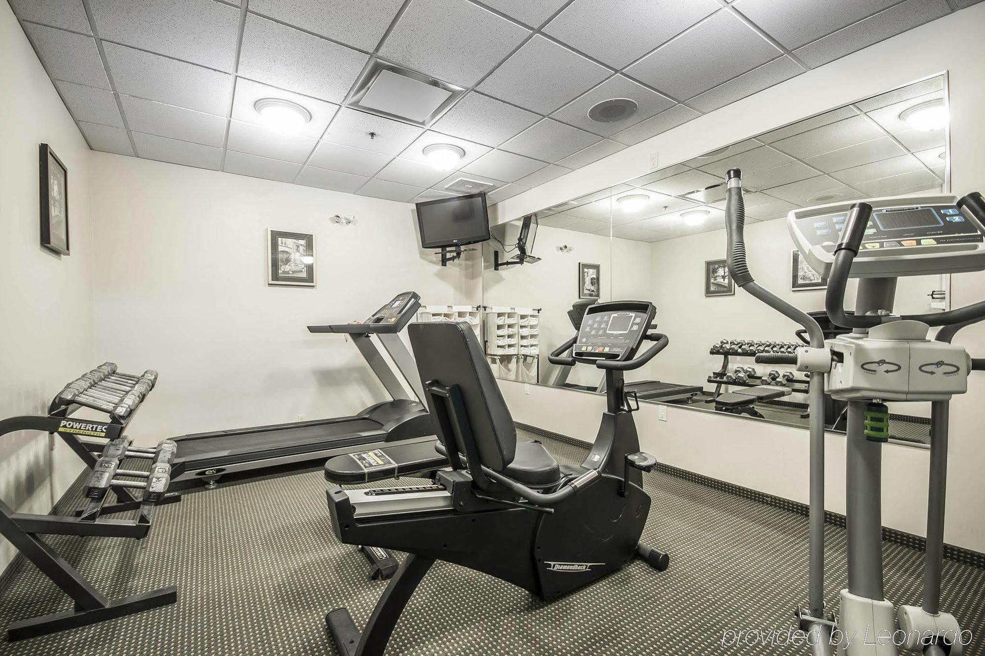 Comfort Inn & Suites Salmon Arm Buitenkant foto